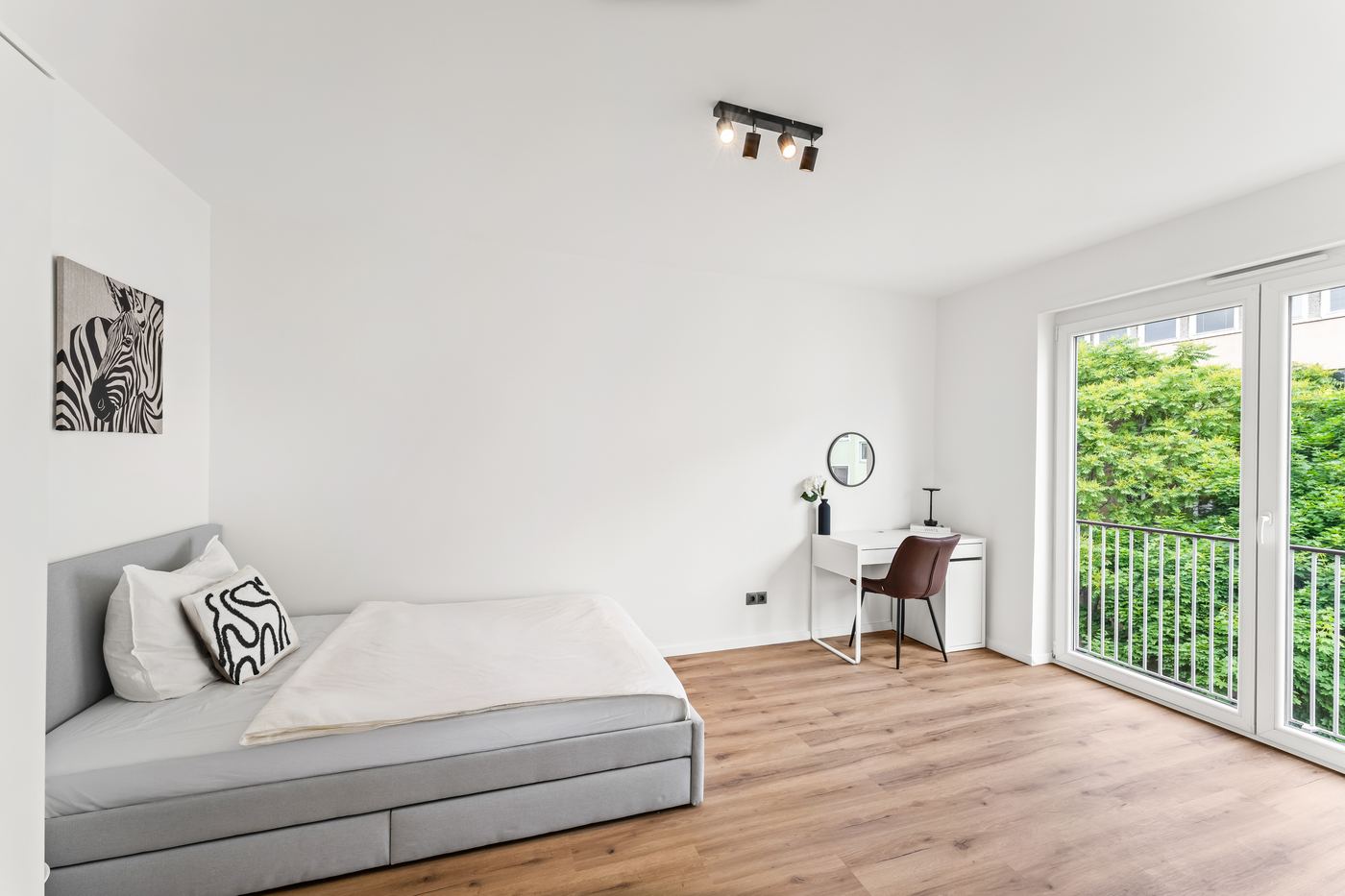 Zimmer mit Balkon